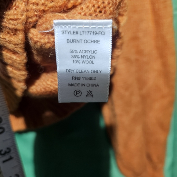 Lush Size Large EUC Orange Cardigan with White Accents PTP 22 Length 19 - Picture 5 of 5